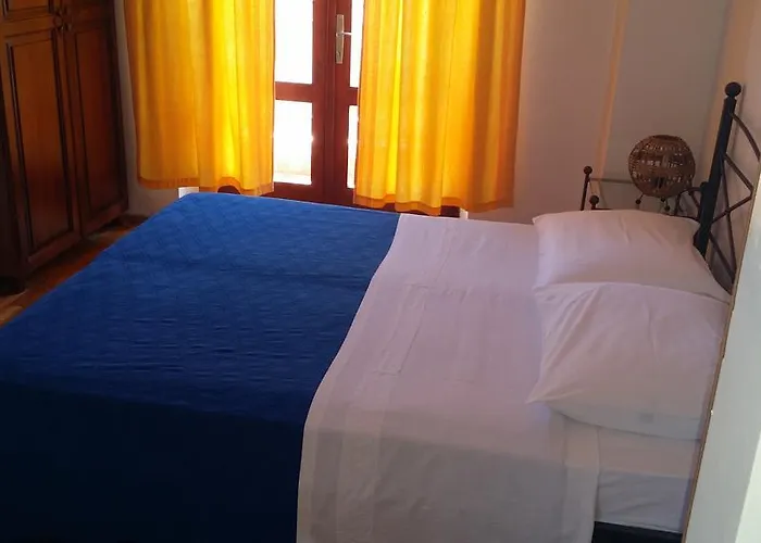 Apartment Sandra Hvar *